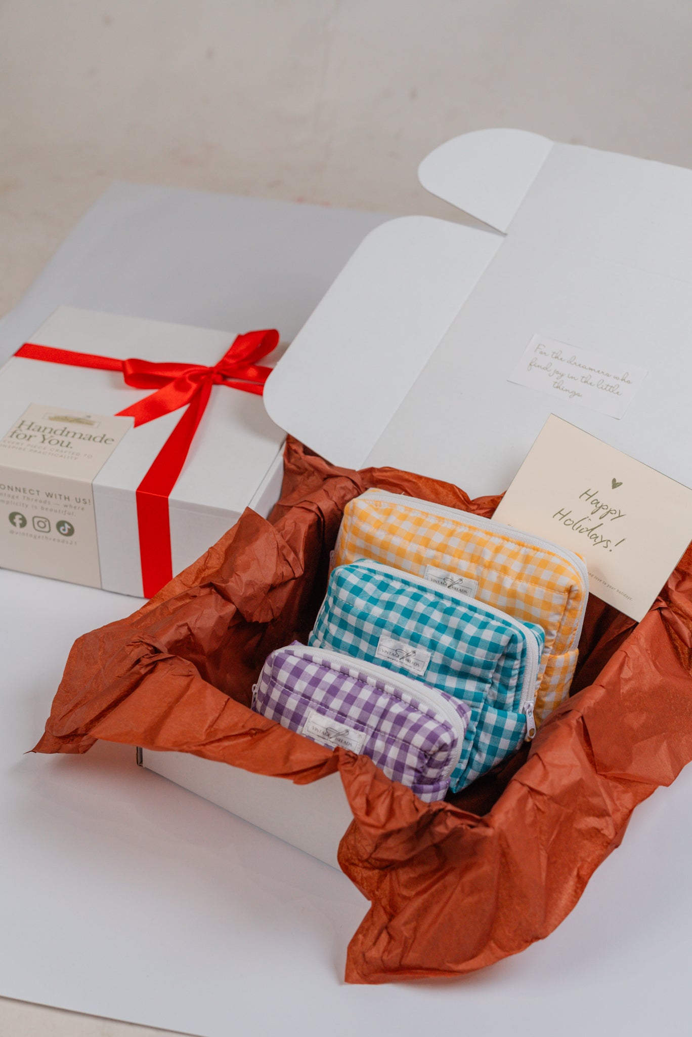 Puffer Organizer Pouch - Small, Medium & Large | The Holiday Gift Box by Vintage Threads